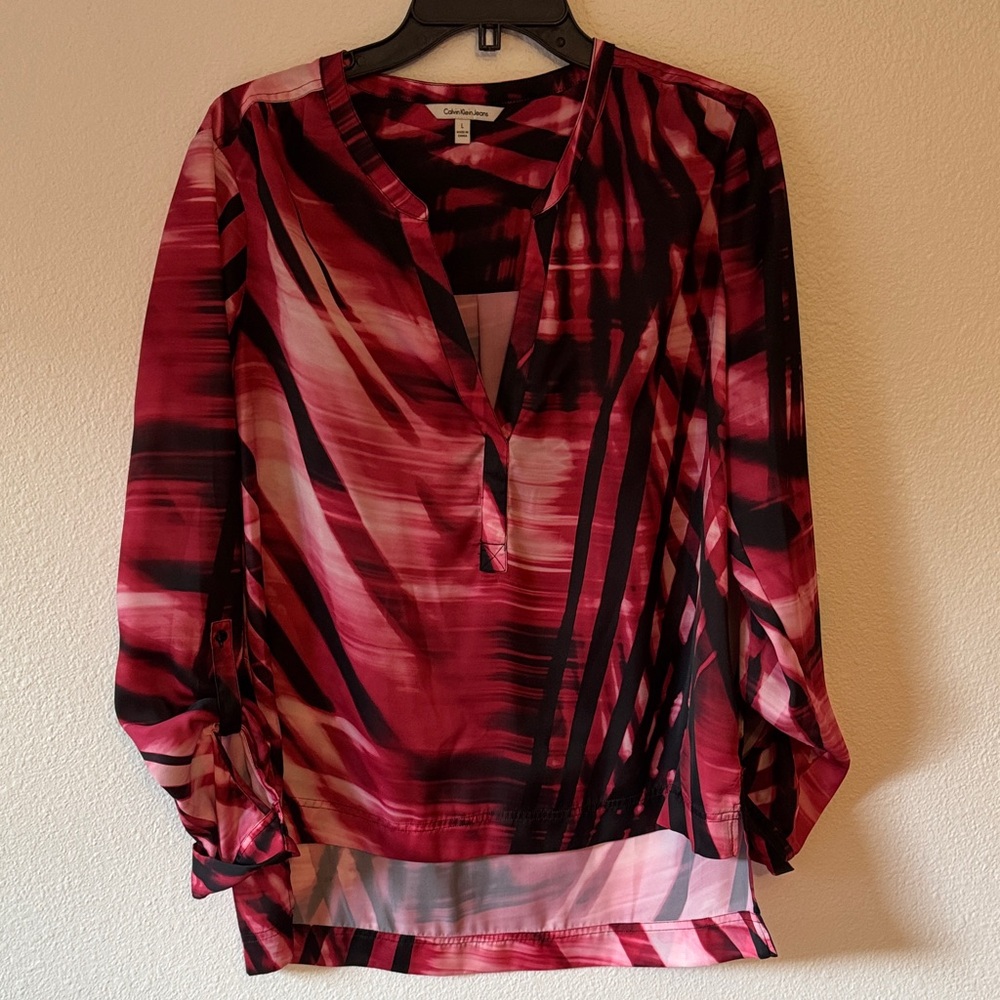 Calvin Klein Women's Red and Black Abstract Blouse